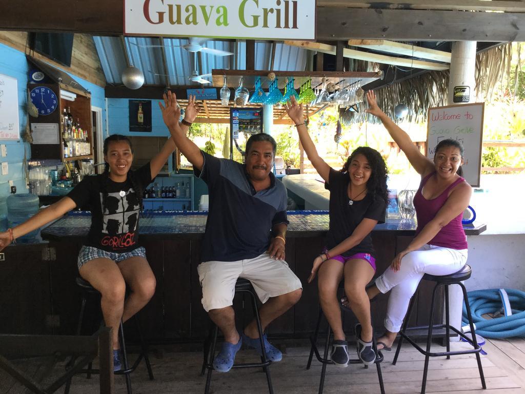 Guava Grove Resort & Villas Сэнди-Бей Экстерьер фото